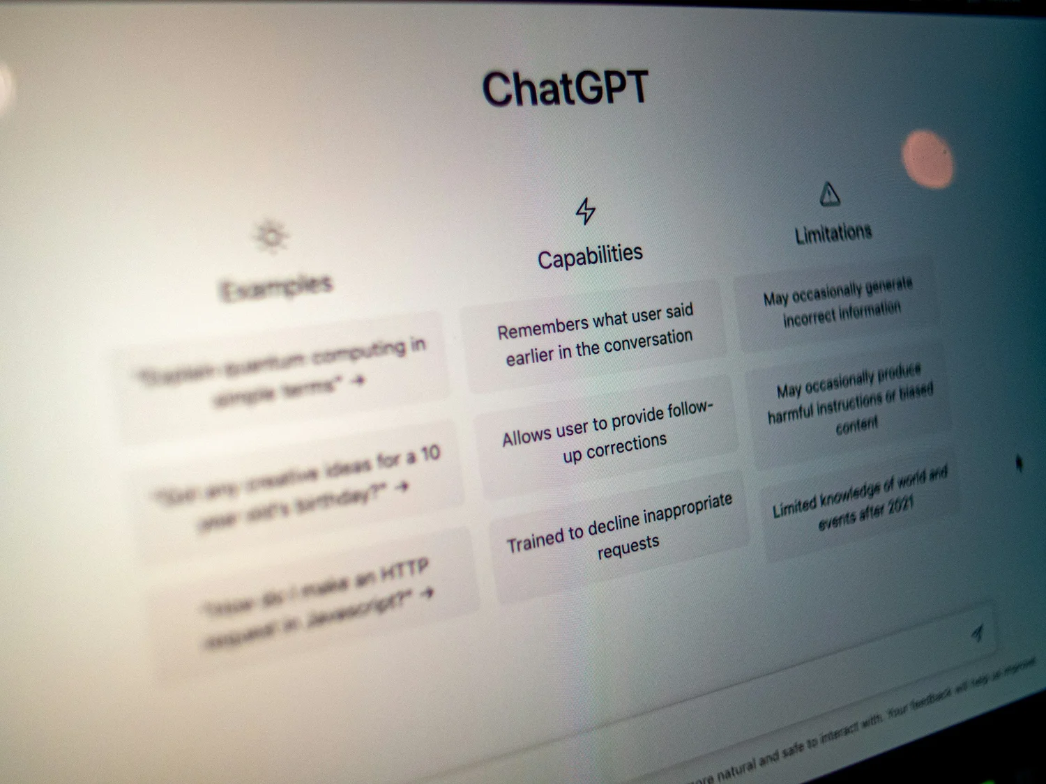 A screen showing the ChatGPT start page with examples, capabilities and limitations